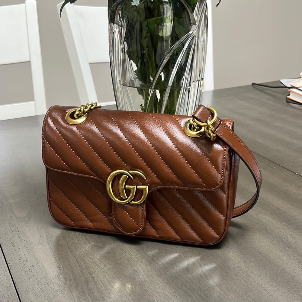 Gucci Tan Leather Shoulder Bag with Gold Accents